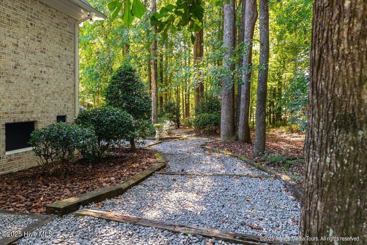 119 Robin Road Greenville, NC 27858 - Photo 105 of 124 102-20251003 MLS L_Wilson 119 Robin Rd G