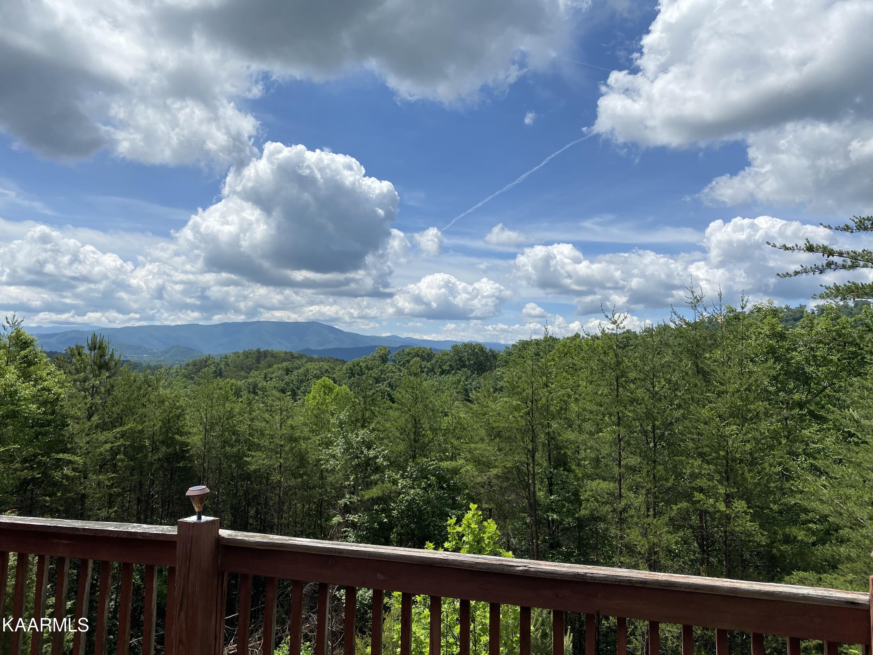 2059 Wicks Way Sevierville, TN 37876 - Photo 2 of 38 IMG-2701