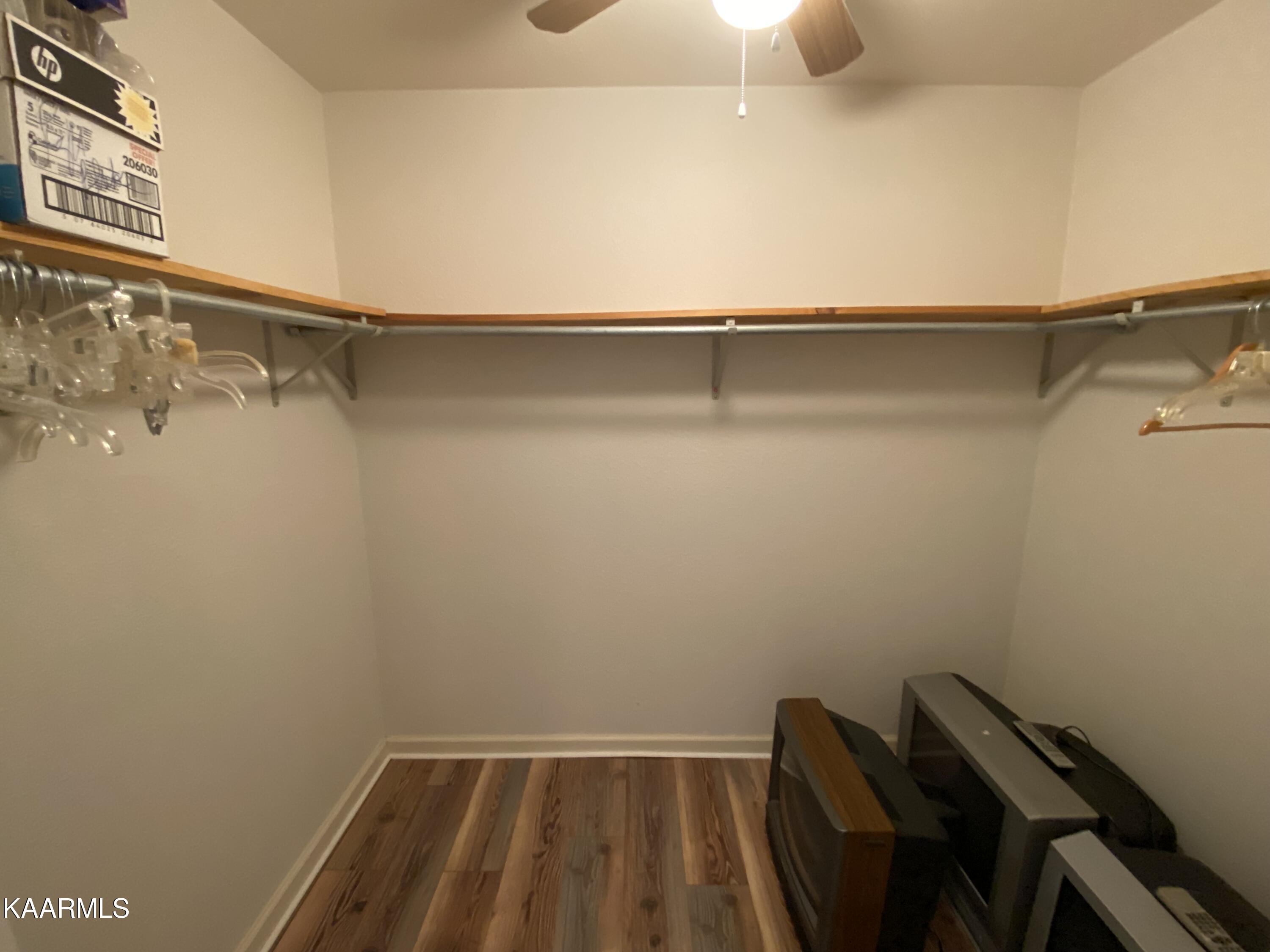 2059 Wicks Way Sevierville, TN 37876 - Photo 25 of 38 IMG-5025