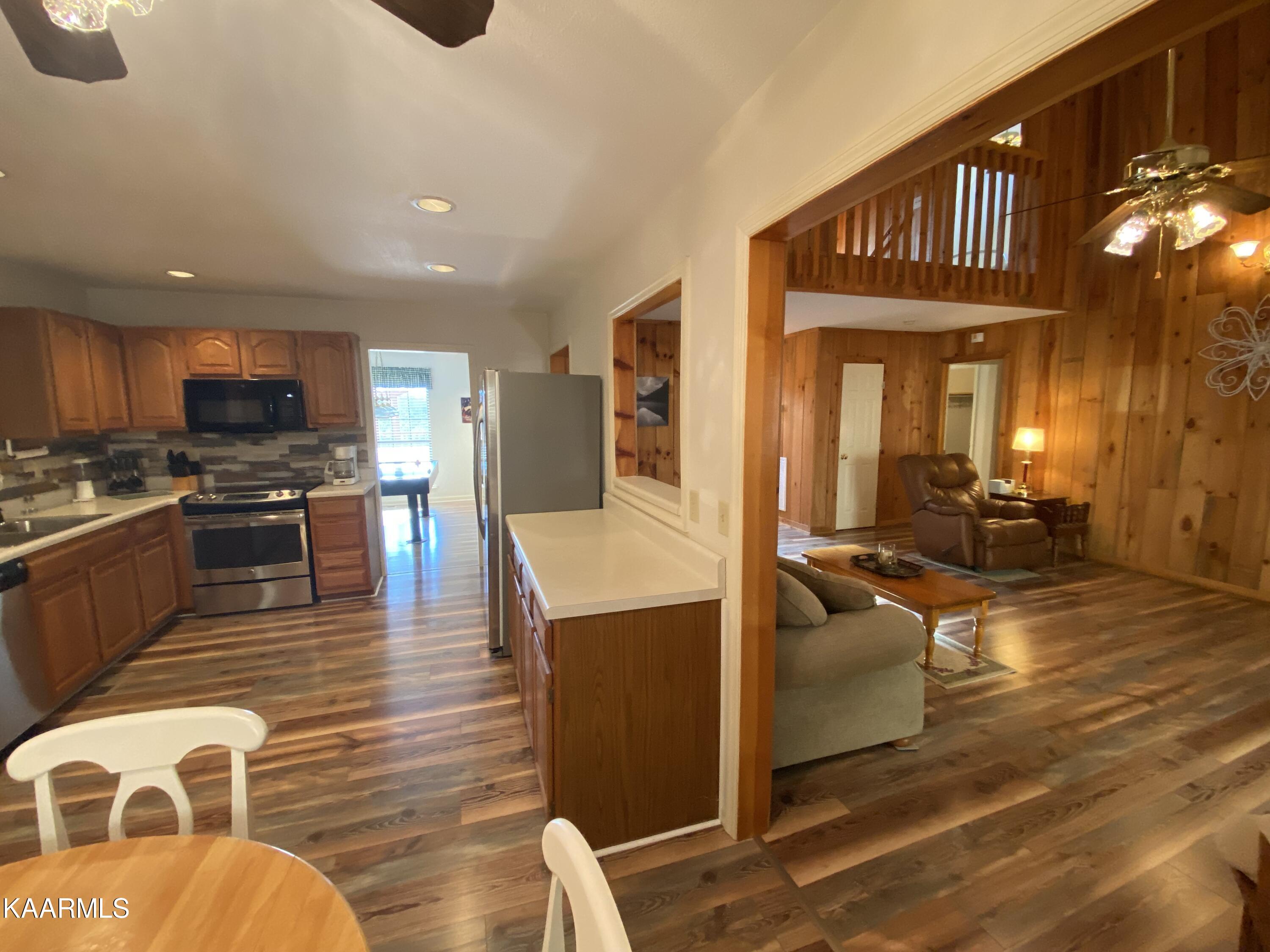 2059 Wicks Way Sevierville, TN 37876 - Photo 7 of 38 IMG-5008