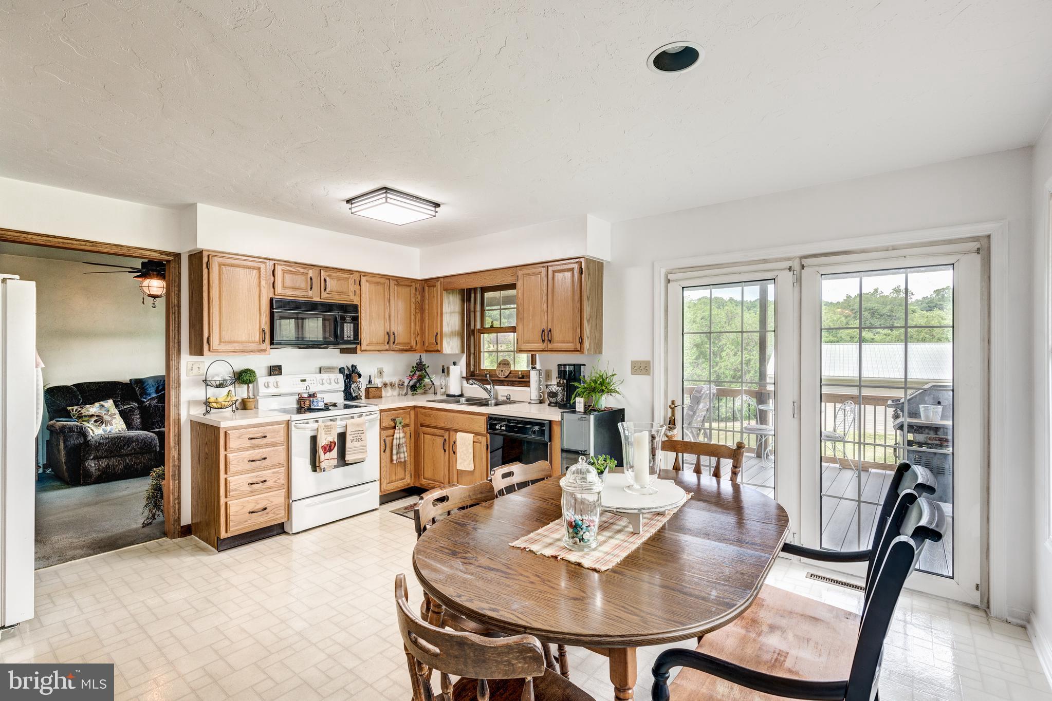 725 Barts Church Road Hanover, PA 17331 - Photo 11 of 48 Kitchen