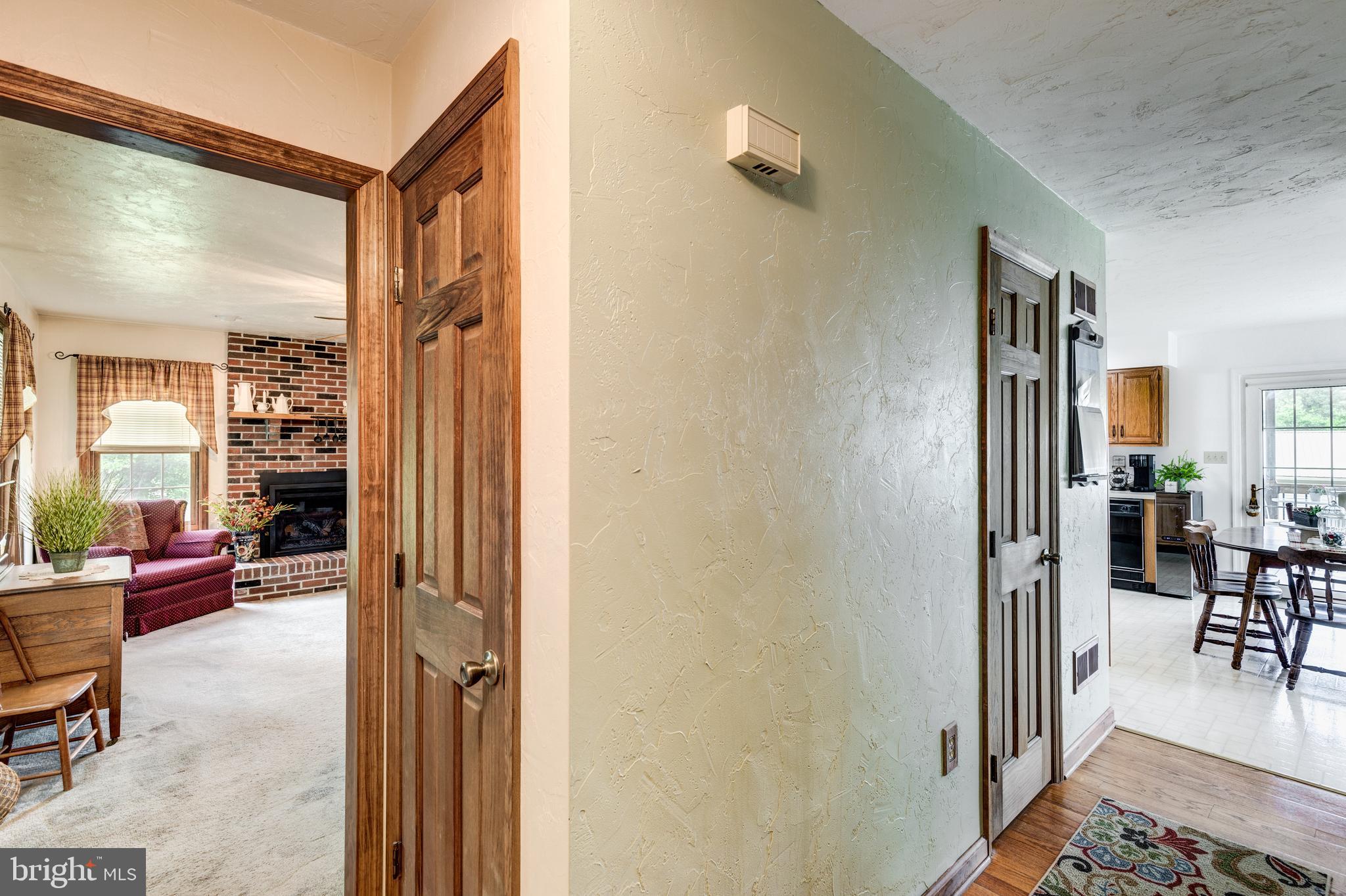 725 Barts Church Road Hanover, PA 17331 - Photo 12 of 48 Foyer