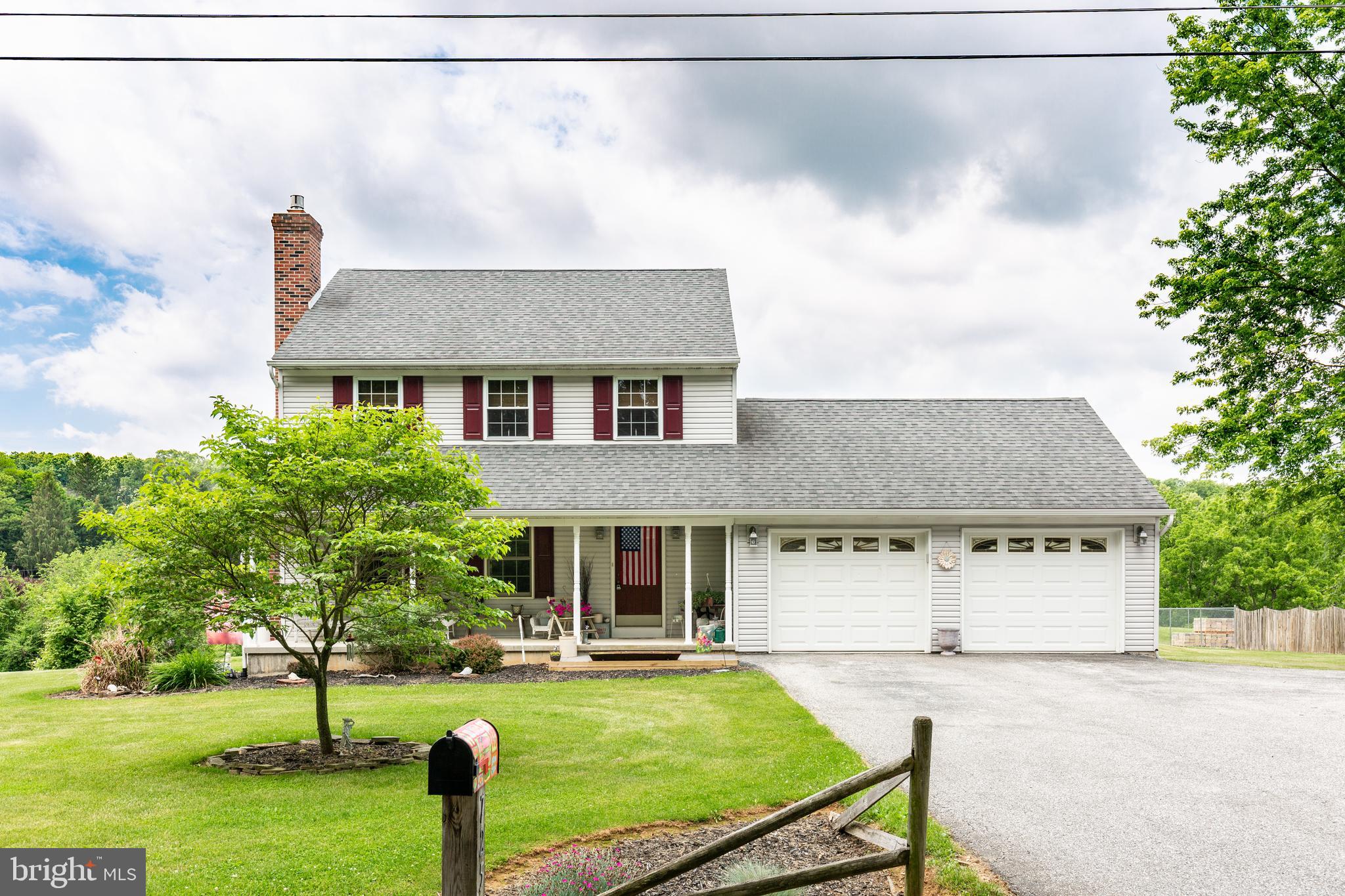 725 Barts Church Road Hanover, PA 17331 - Photo 3 of 48 2 car garage and lots of parking