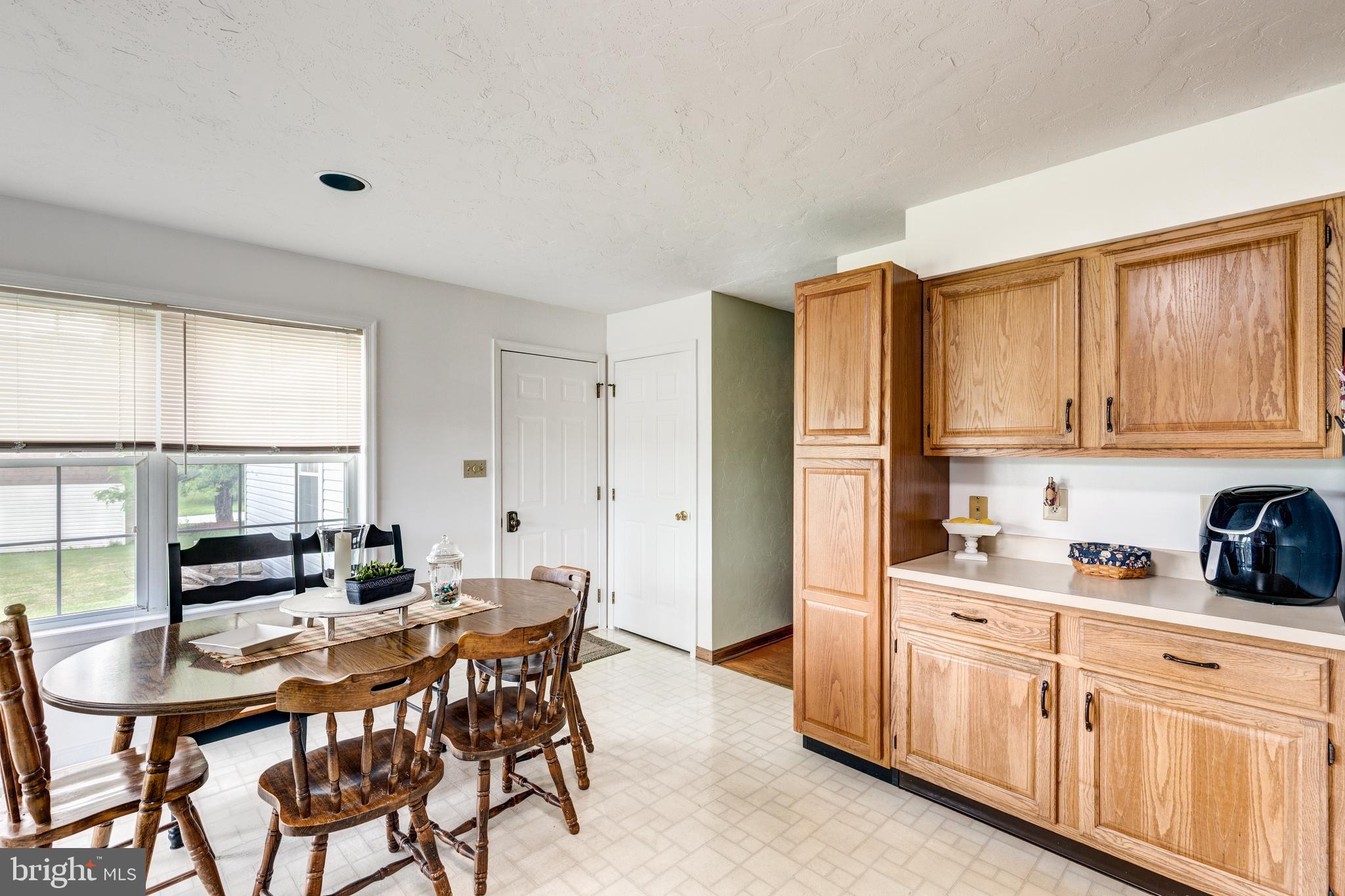 725 Barts Church Road Hanover, PA 17331 - Photo 9 of 48 Kitchen