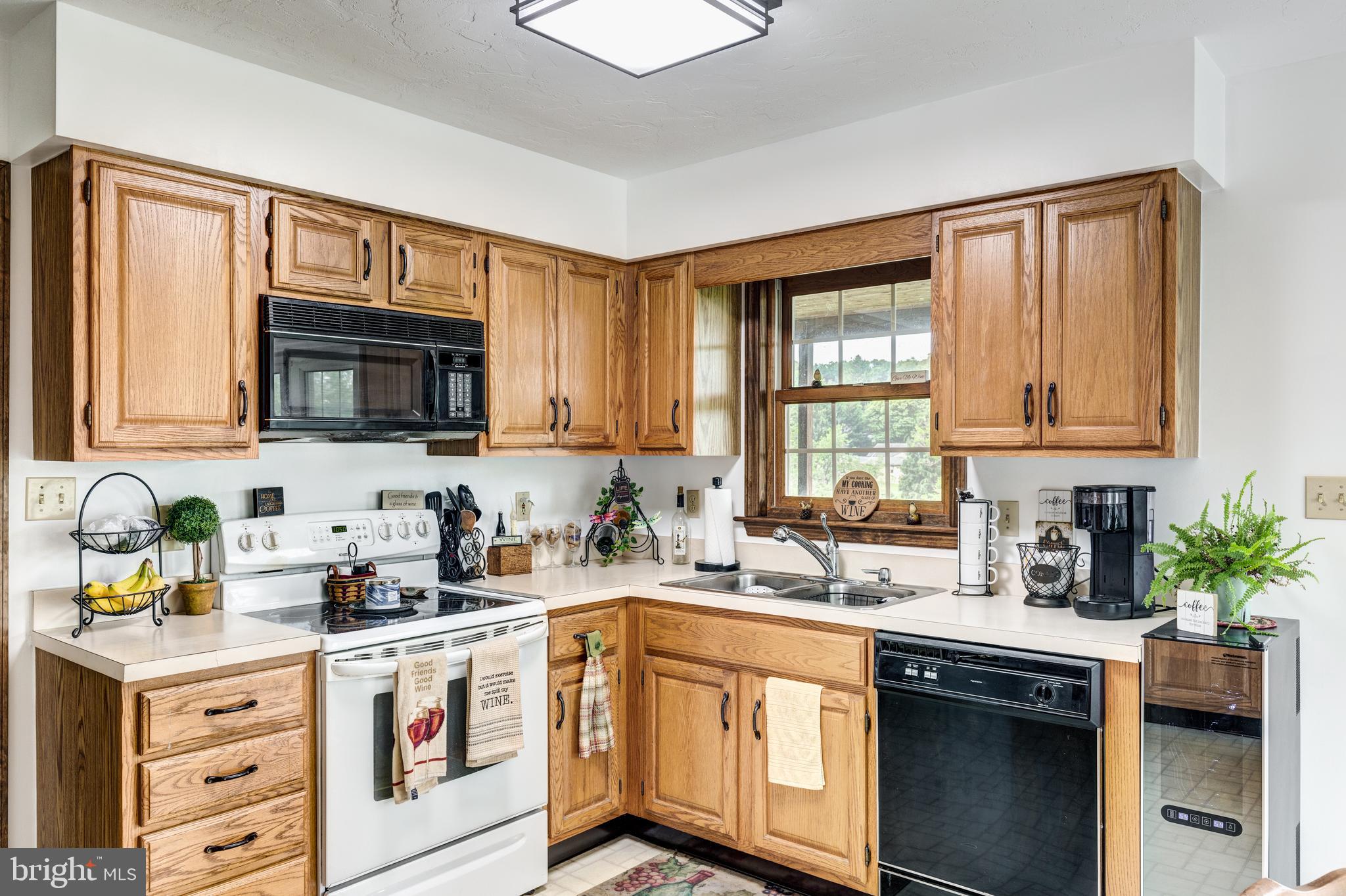 725 Barts Church Road Hanover, PA 17331 - Photo 10 of 48 Kitchen