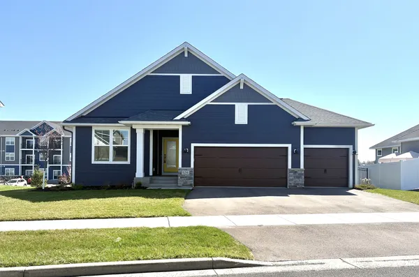 $684,900 | 634 Elizabeth Way, Hudson, WI 54016