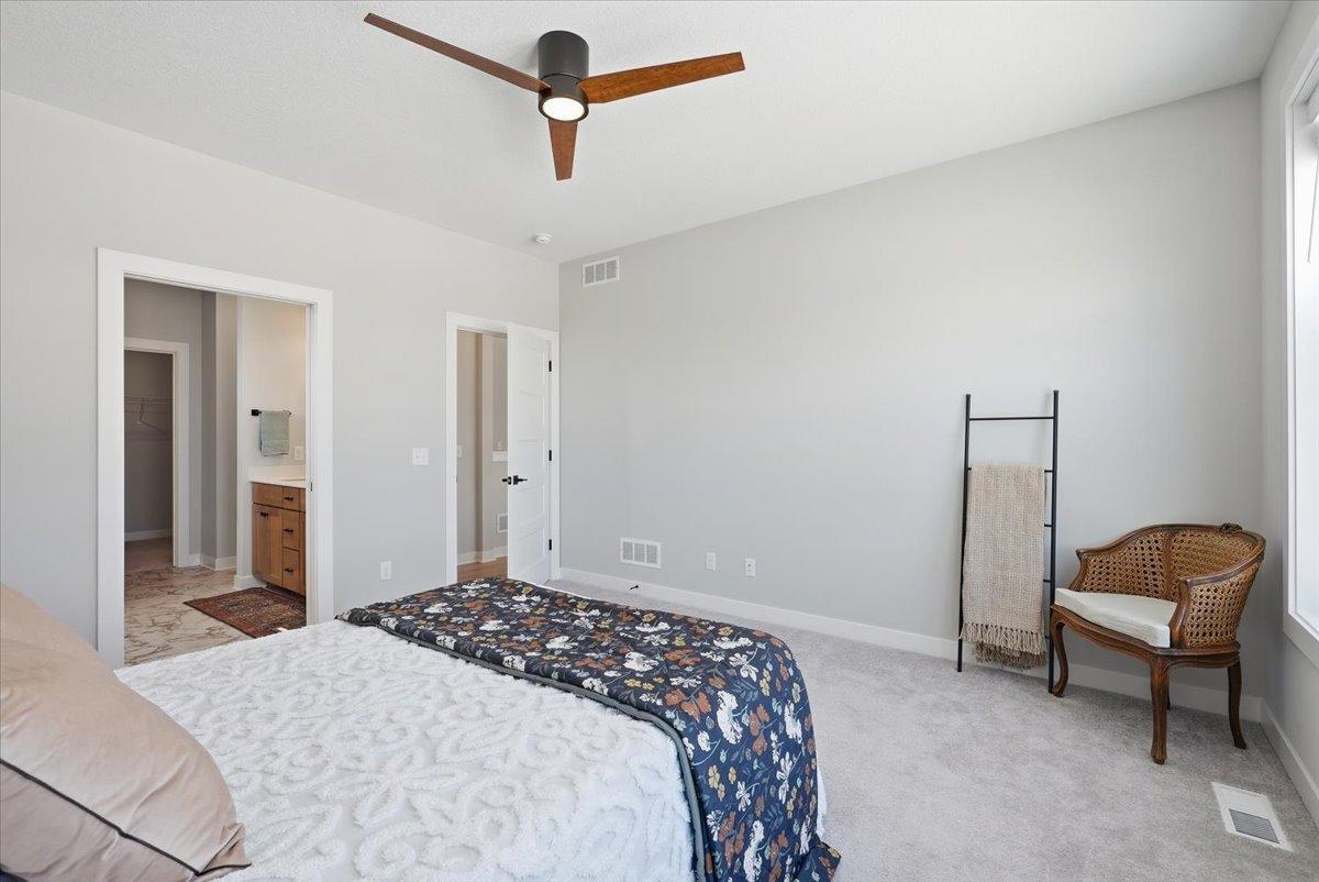 634 Elizabeth Way Hudson, WI 54016 - Photo 11 of 38