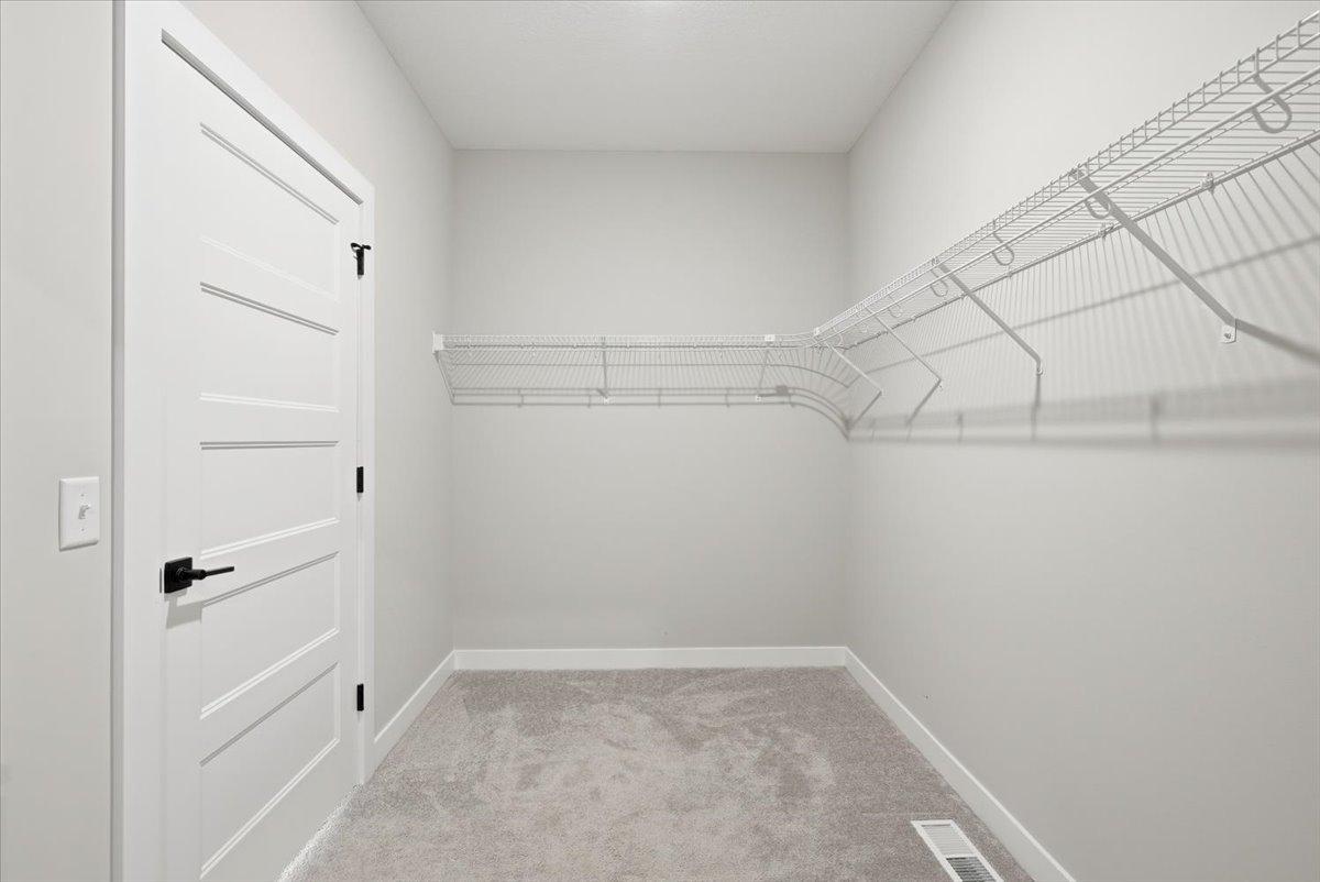 634 Elizabeth Way Hudson, WI 54016 - Photo 13 of 38