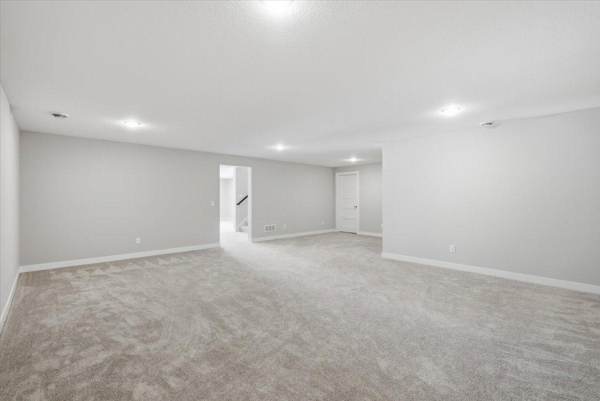 634 Elizabeth Way Hudson, WI 54016 - Photo 21 of 38