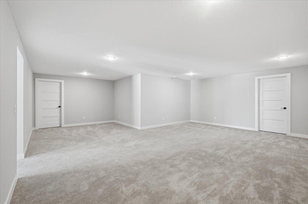 634 Elizabeth Way Hudson, WI 54016 - Photo 22 of 38