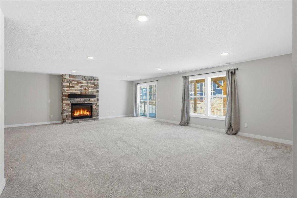 634 Elizabeth Way Hudson, WI 54016 - Photo 25 of 38