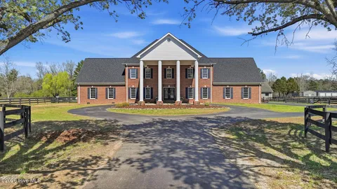 $2,845,000 | 860 Lakebay Road, Vass, NC 28394