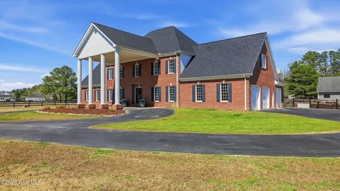 $2,845,000 | 860 Lakebay Road, Vass, NC 28394