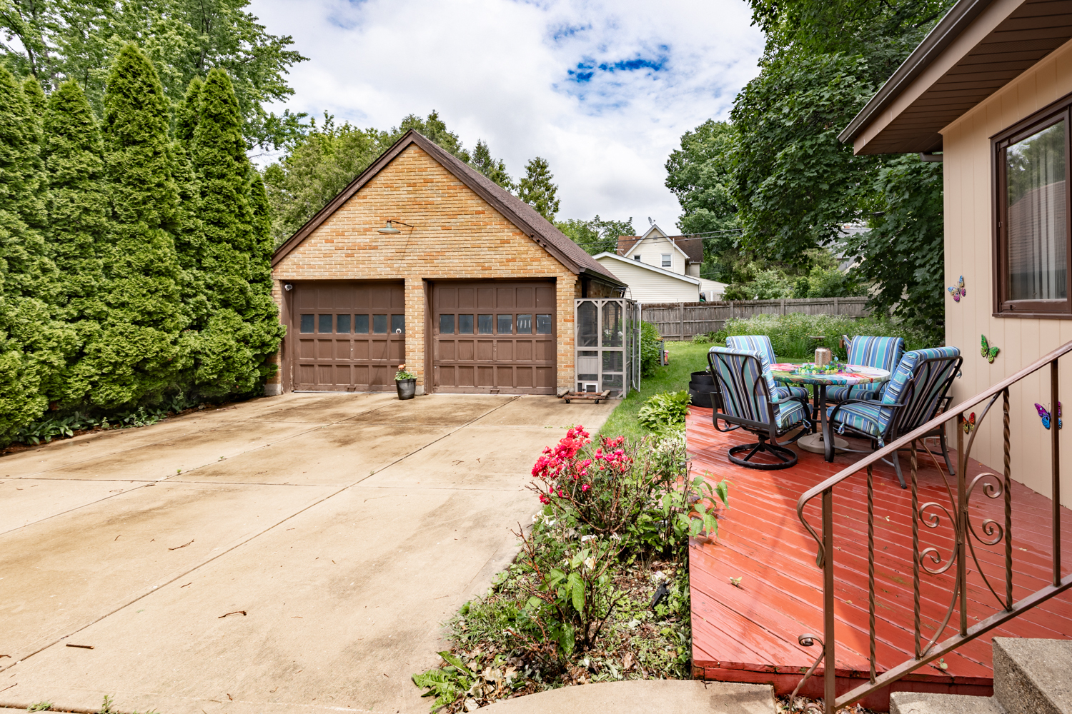 725 Augusta Avenue Elgin, IL 60120 - Photo 33 of 37