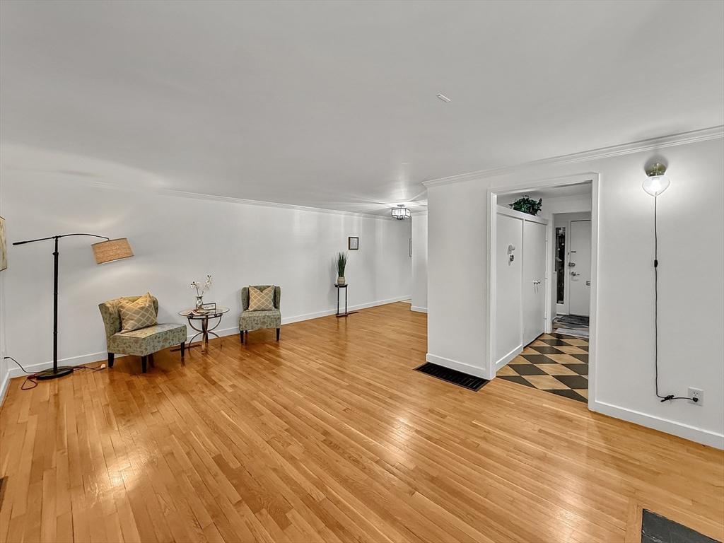 11 Oak Street, Unit 44 Wellesley, MA 02482 - Photo 12 of 25 Gallery Image 12