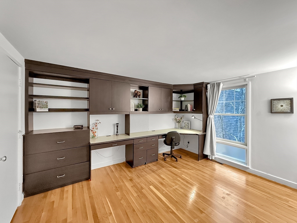 11 Oak Street, Unit 44 Wellesley, MA 02482 - Photo 17 of 25 Gallery Image 17