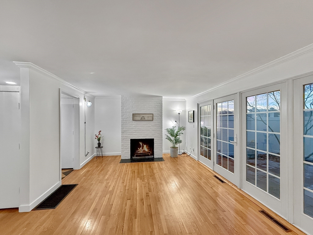 11 Oak Street, Unit 44 Wellesley, MA 02482 - Photo 9 of 25 Gallery Image 9