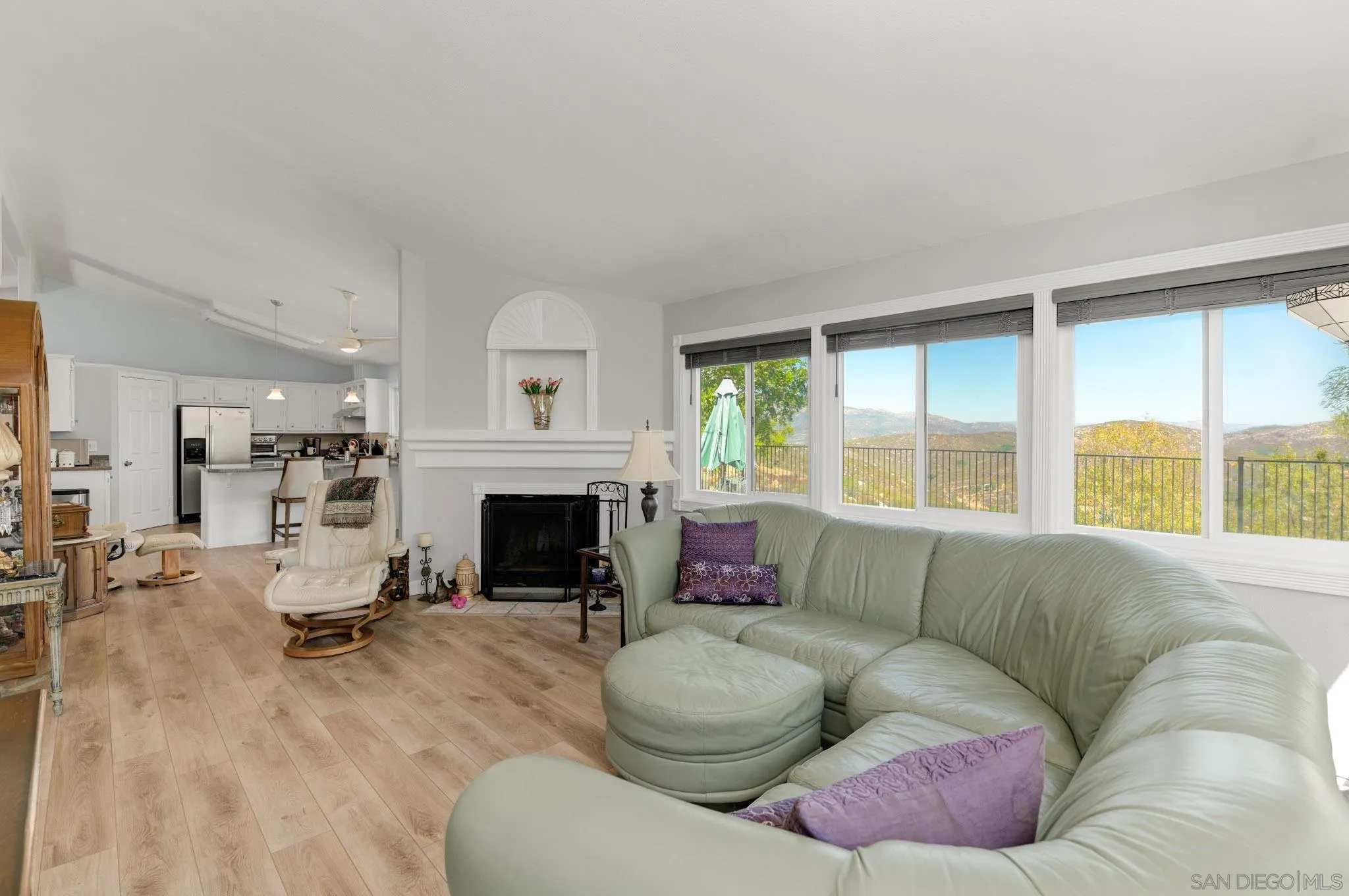2556 Columbine Road Alpine, CA 91901 - Photo 2 of 31 Gallery Image 2