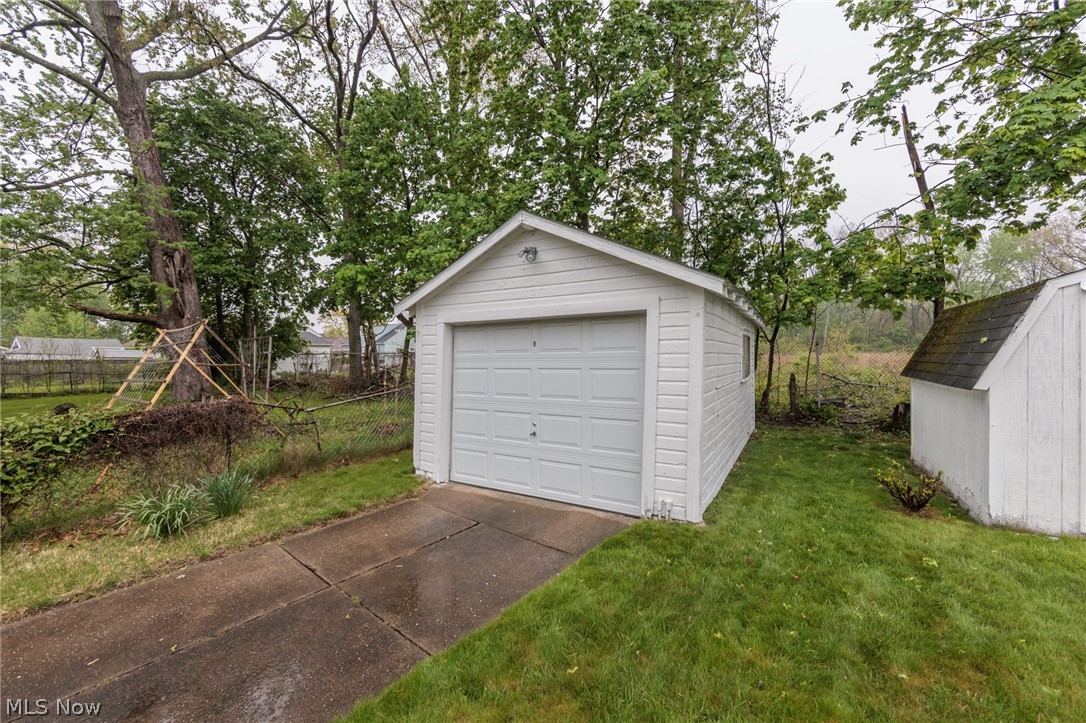 983 Dan Street Akron, OH 44310 - Photo 45 of 46