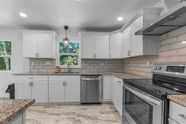 $300,000 | 1912 Perryville Road, Cape Girardeau, MO 63701