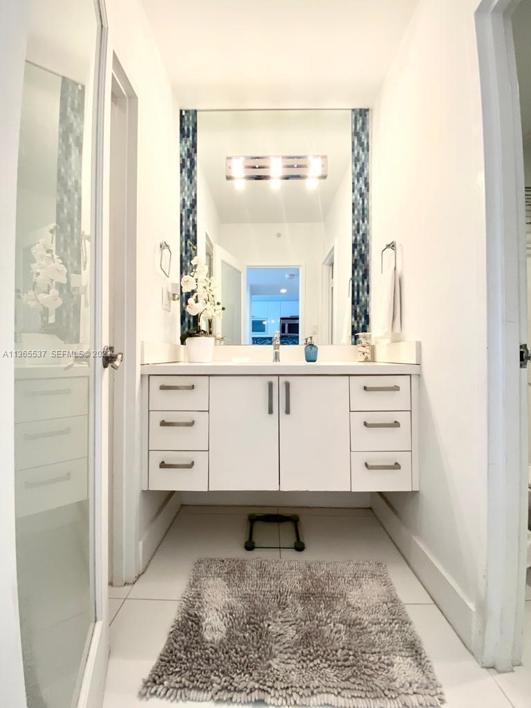 100 Lincoln Road, Unit 906 Miami Beach, FL 33139 - Photo 5 of 20