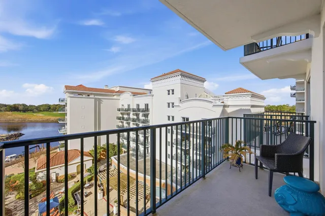 $379,900 | 8121 Amalfi Place, Unit 7605, Myrtle Beach, SC 29572