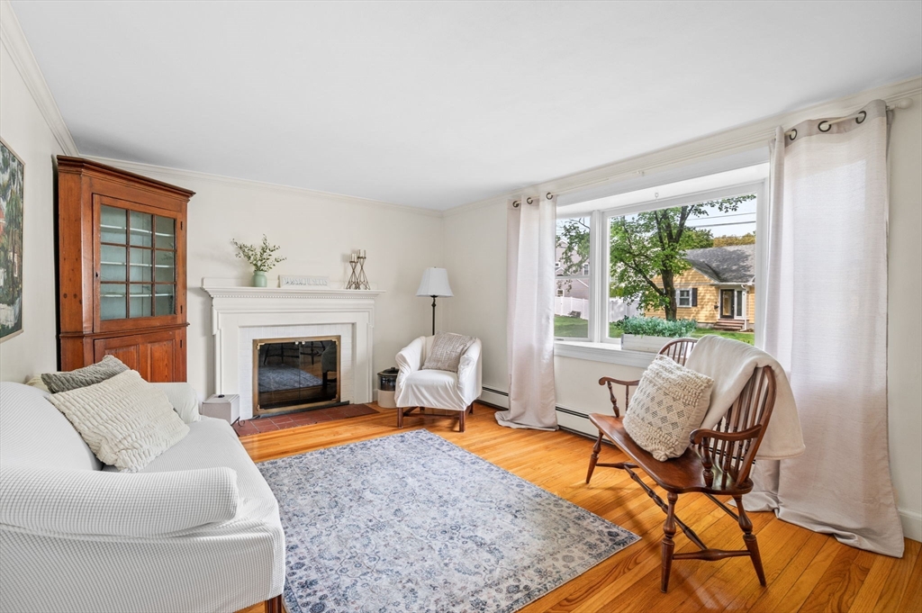 9 Swansea Road Wakefield, MA 01880 - Photo 5 of 30 Gallery Image 5