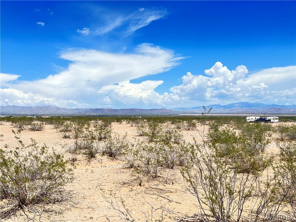 2564 Pima Road Golden Valley, AZ 86413 - Photo 1 of 5