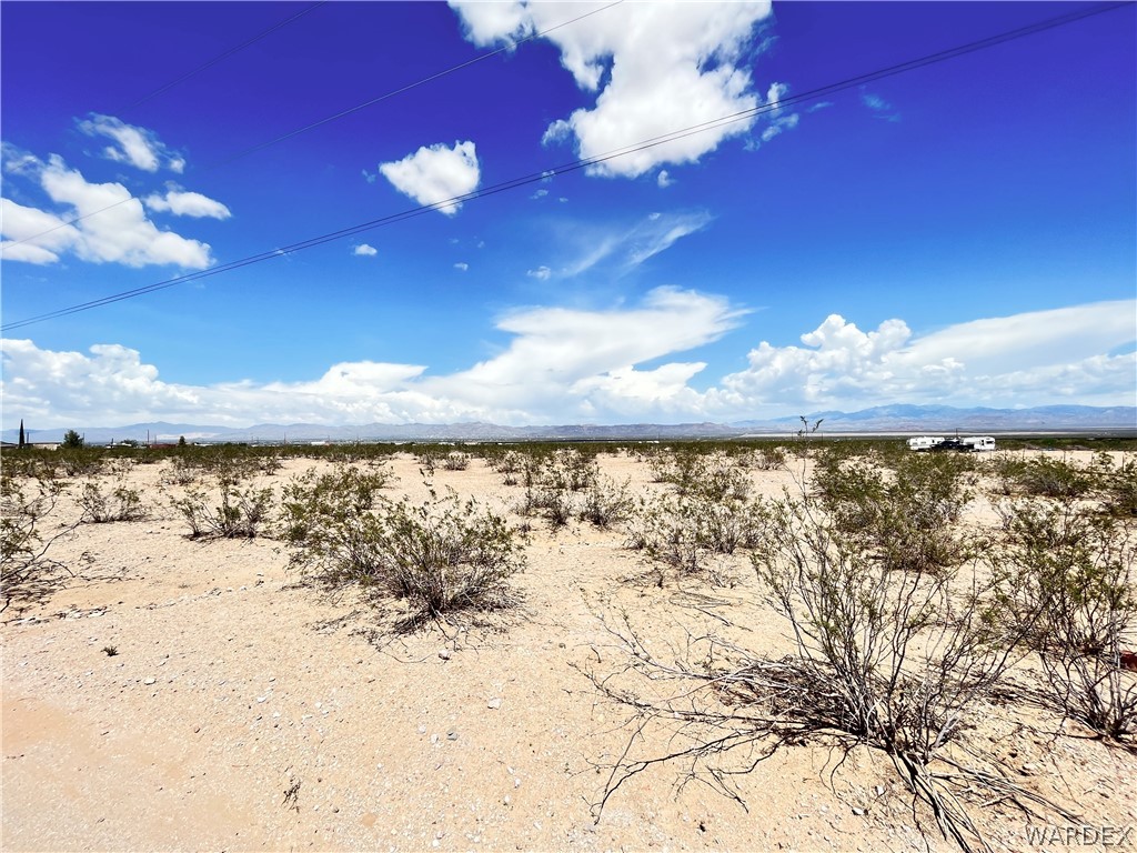 2564 Pima Road Golden Valley, AZ 86413 - Photo 2 of 5 a view of ocean