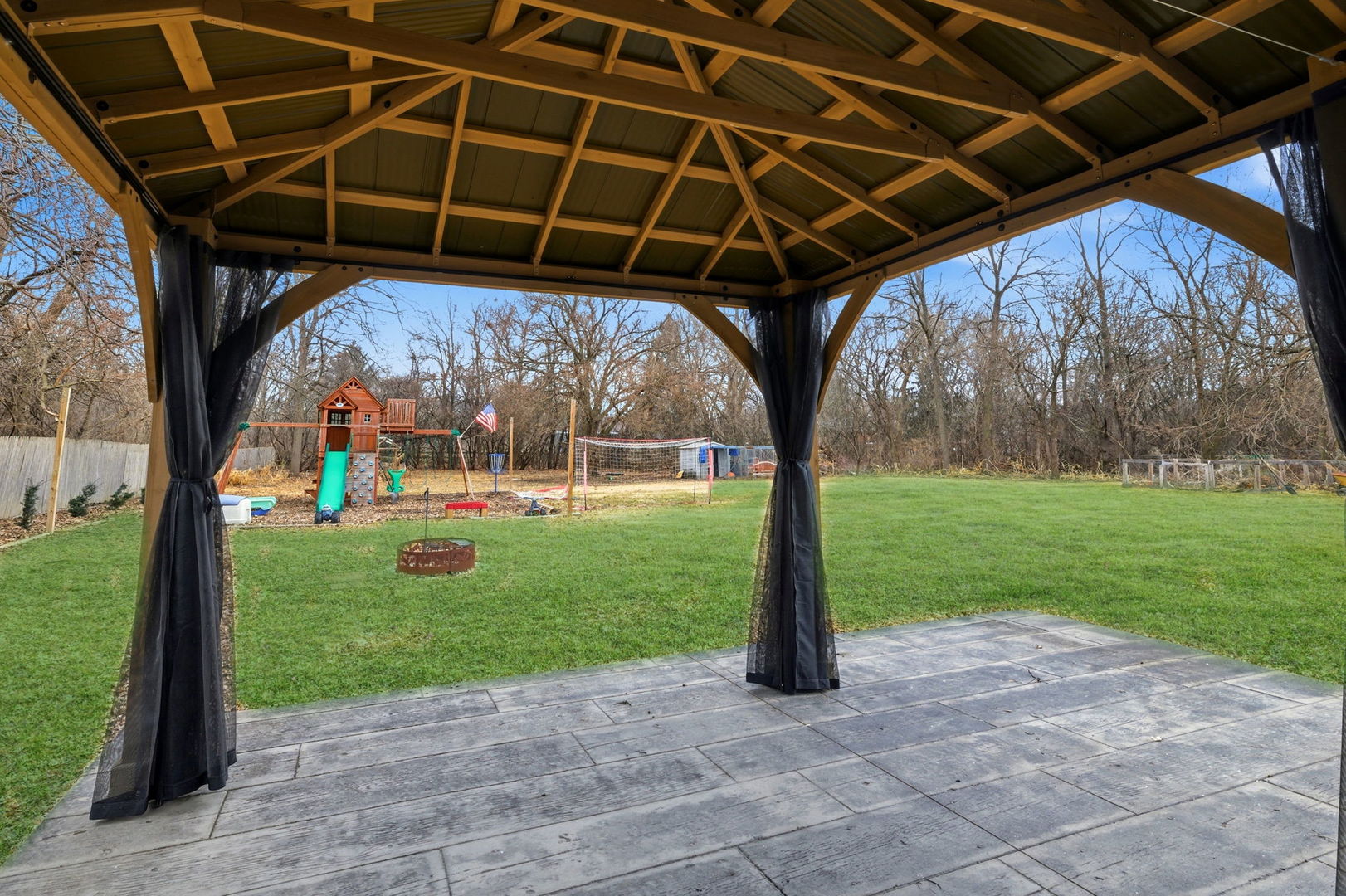 28-w032 Roosevelt Road Winfield, IL 60190 - Photo 25 of 35 a view of a porch with a backyard