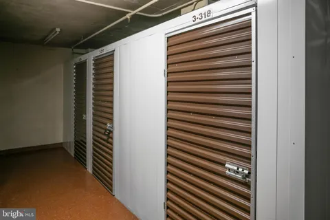 $274,900 | 10101 Grosvenor Place, Unit 2008, Rockville, MD 20852
