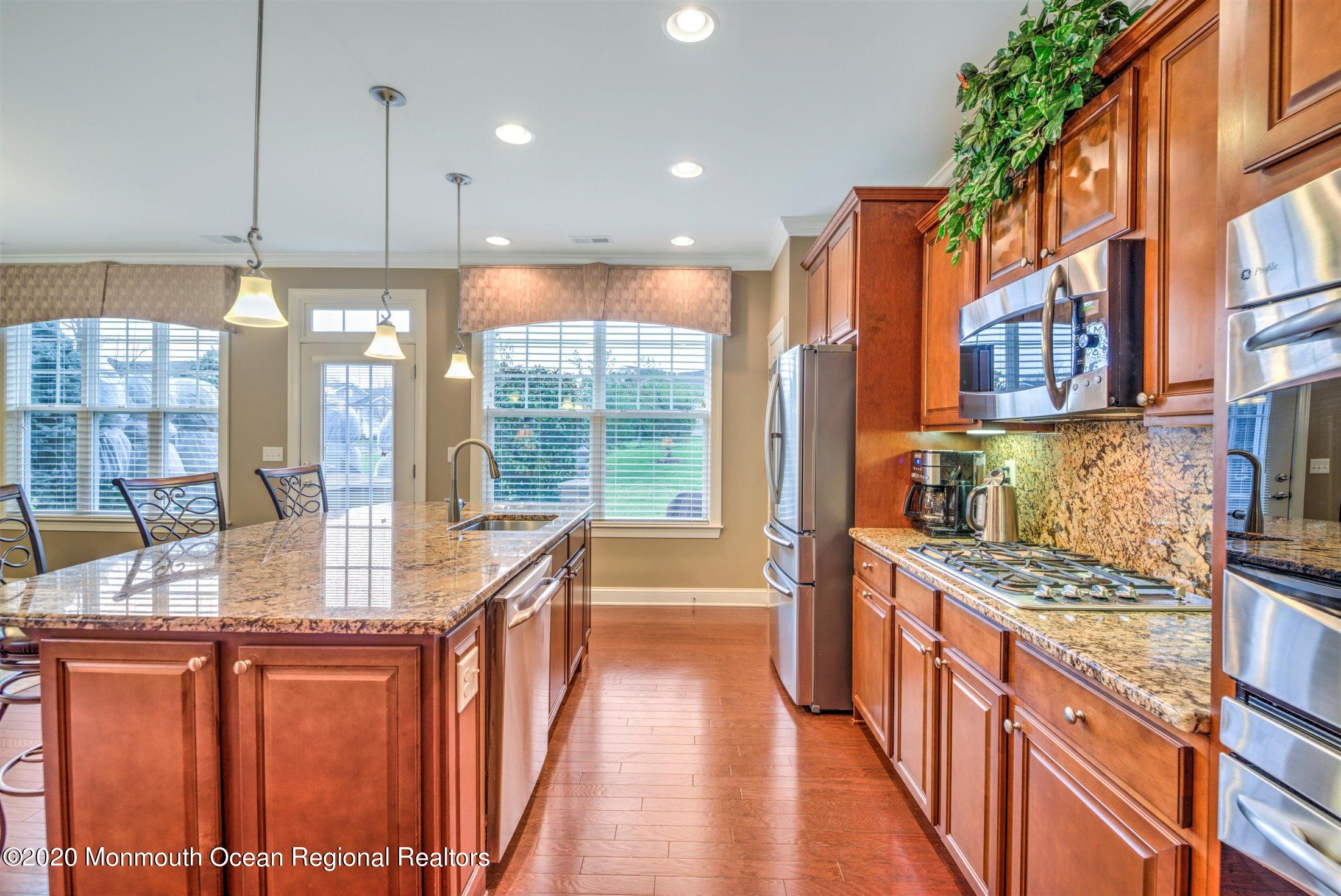 22 Day Star Road Manalapan, NJ 07726 - Photo 19 of 66 KITCHEN