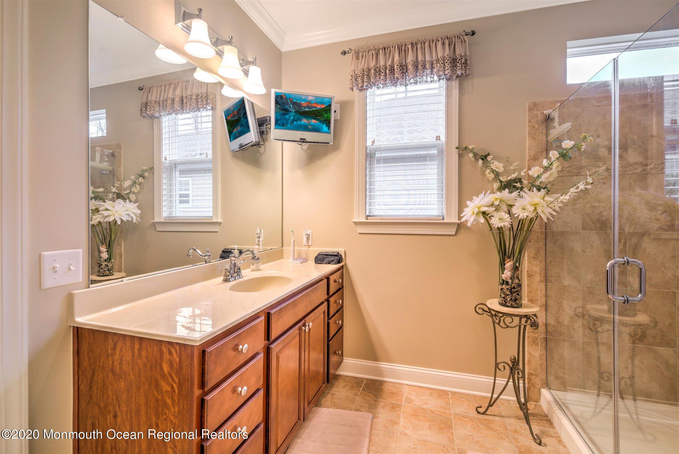 22 Day Star Road Manalapan, NJ 07726 - Photo 26 of 66 MASTER BATHROOM