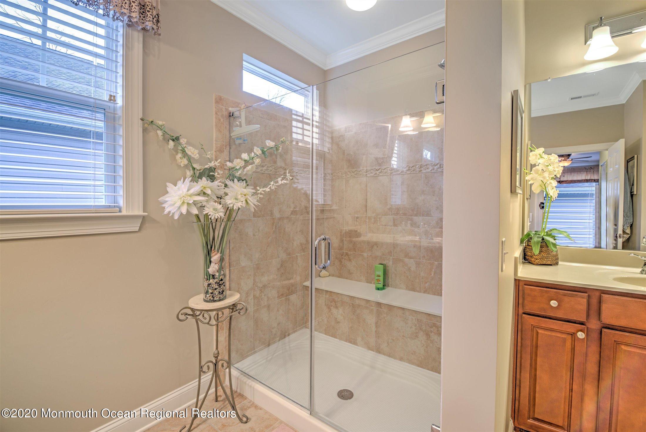 22 Day Star Road Manalapan, NJ 07726 - Photo 27 of 66 MASTER BATHROOM