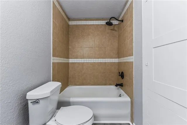 $195,000 | 1915 South Overton Avenue, Independence, MO 64052