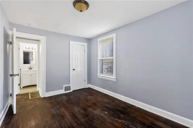 $195,000 | 1915 South Overton Avenue, Independence, MO 64052