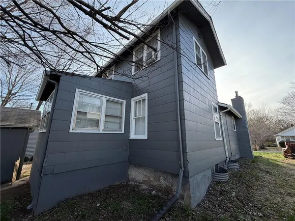 $175,000 | 1915 South Overton Avenue, Independence, MO 64052