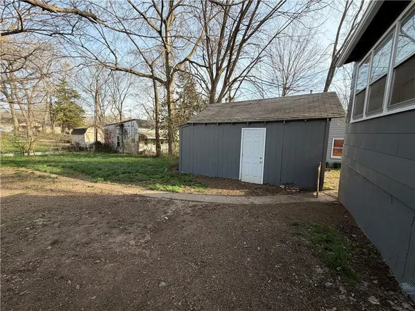 $175,000 | 1915 South Overton Avenue, Independence, MO 64052