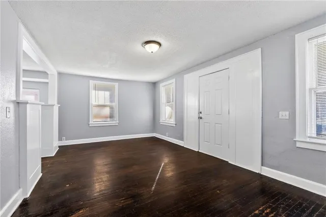 $195,000 | 1915 South Overton Avenue, Independence, MO 64052