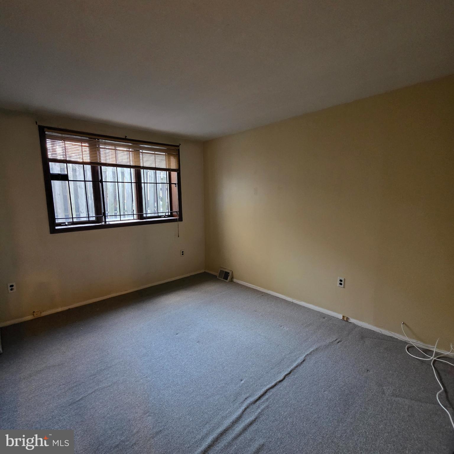 740 East Passyunk Avenue, Unit A Philadelphia, PA 19147 - Photo 17 of 20 an empty room with windows