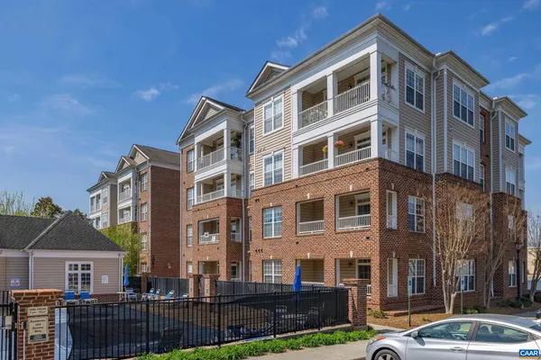$299,900 | 1051 Glenwood Station Lane, Unit 102, Charlottesville, VA 22901
