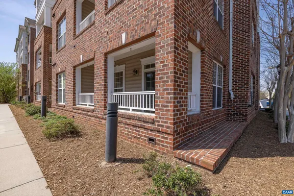 $299,900 | 1051 Glenwood Station Lane, Unit 102, Charlottesville, VA 22901