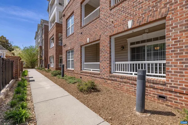 $299,900 | 1051 Glenwood Station Lane, Unit 102, Charlottesville, VA 22901