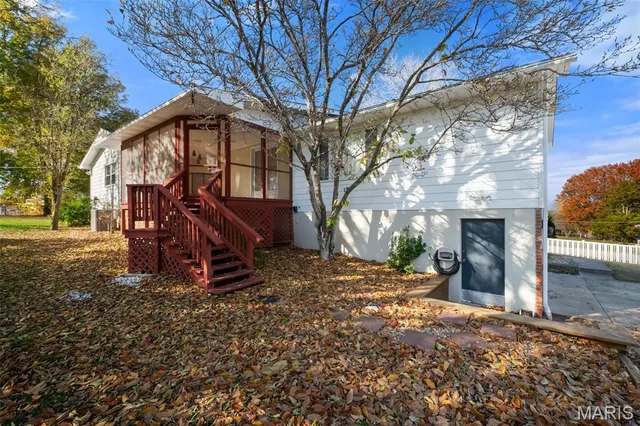 $345,000 | 3644 Crestview Drive, Hillsboro, MO 63050