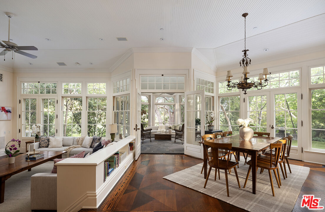 2041 Mandeville Canyon Road Los Angeles, CA 90049 - Photo 14 of 45