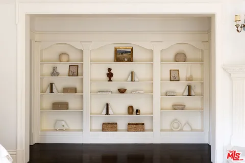 $19,995,000 | 2041 Mandeville Canyon Road, Los Angeles, CA 90049