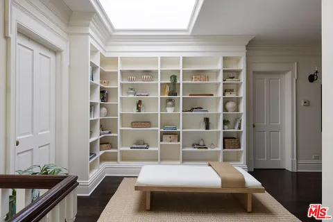 $19,995,000 | 2041 Mandeville Canyon Road, Los Angeles, CA 90049