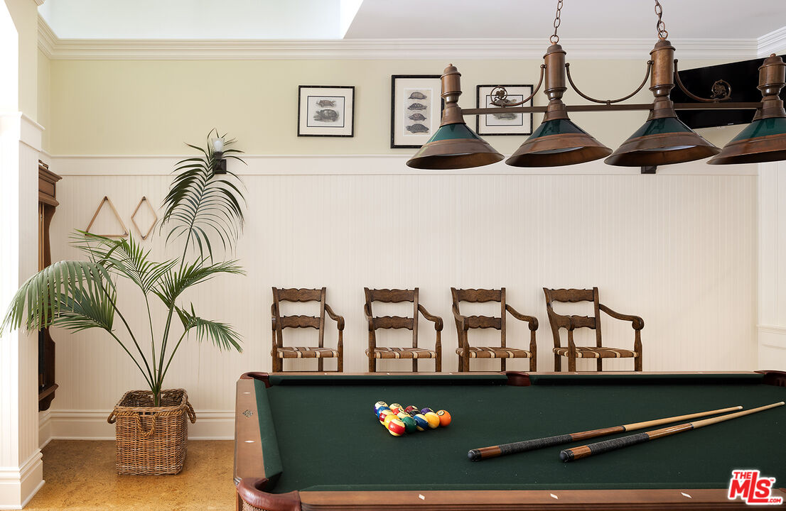 2041 Mandeville Canyon Road Los Angeles, CA 90049 - Photo 32 of 45