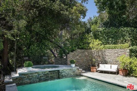 $19,995,000 | 2041 Mandeville Canyon Road, Los Angeles, CA 90049