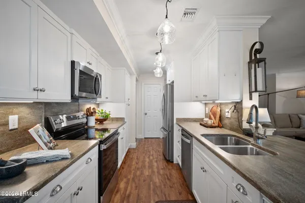 $934,900 | 129 Captain John Fripp Villa Fripp Island, Fripp Island, SC 29920